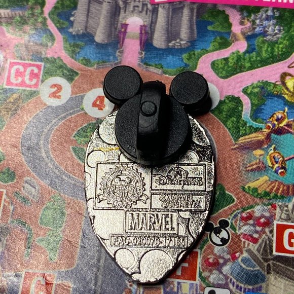Marvel Spiderman Hong Kong Disney Pin - Picture 2 of 3
